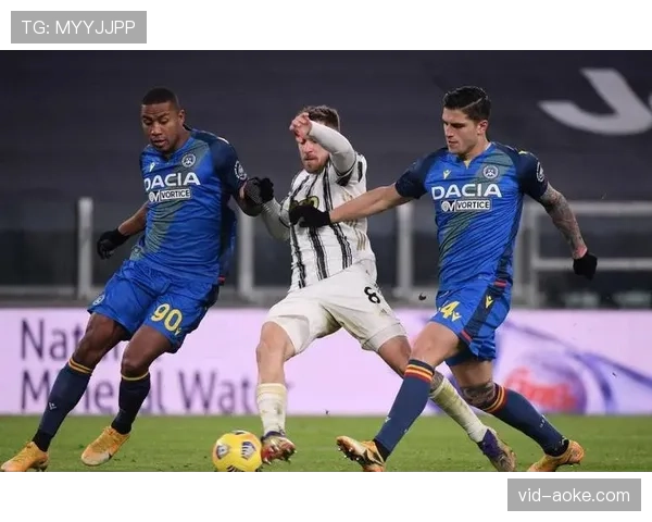 AC米兰主场0-3惨败乌迪内斯，欧冠资格岌岌可危